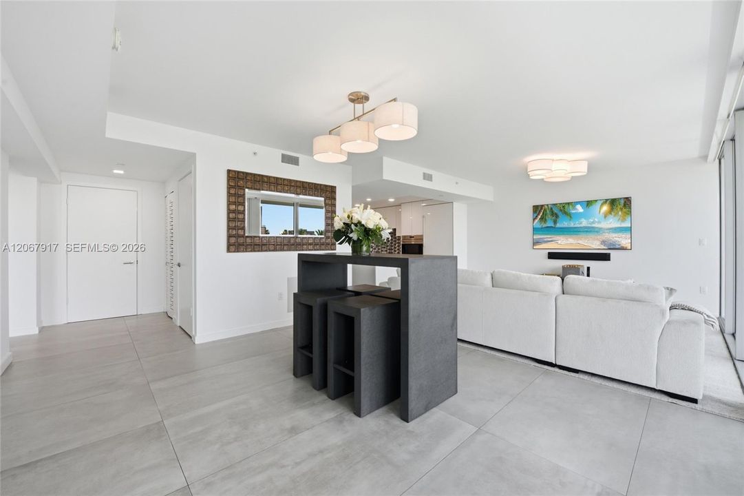 For Rent: $15,000 (3 beds, 2 baths, 1470 Square Feet)