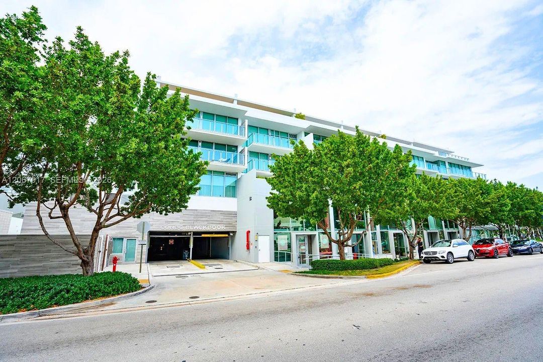 For Rent: $15,000 (3 beds, 2 baths, 1470 Square Feet)