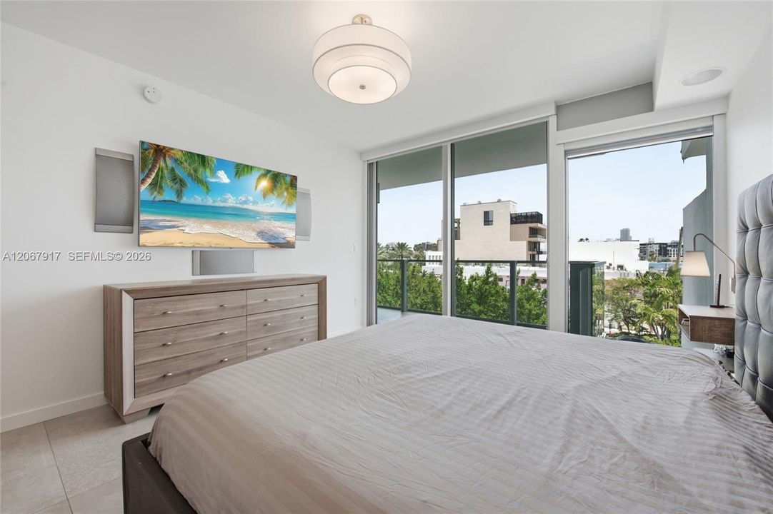 For Rent: $15,000 (3 beds, 2 baths, 1470 Square Feet)