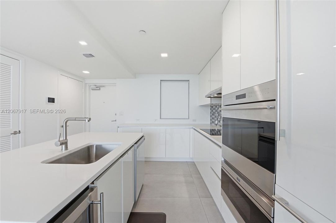 For Rent: $15,000 (3 beds, 2 baths, 1470 Square Feet)