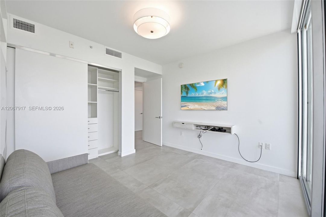 For Rent: $15,000 (3 beds, 2 baths, 1470 Square Feet)