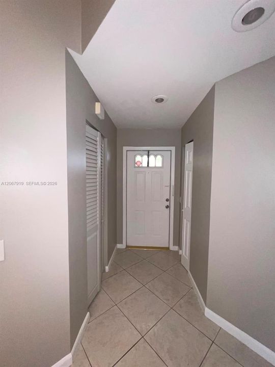 For Rent: $2,950 (2 beds, 2 baths, 1018 Square Feet)