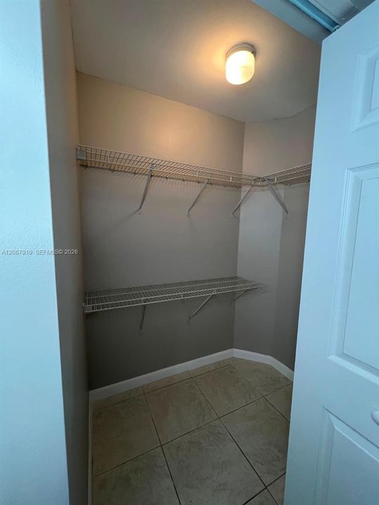 For Rent: $2,950 (2 beds, 2 baths, 1018 Square Feet)