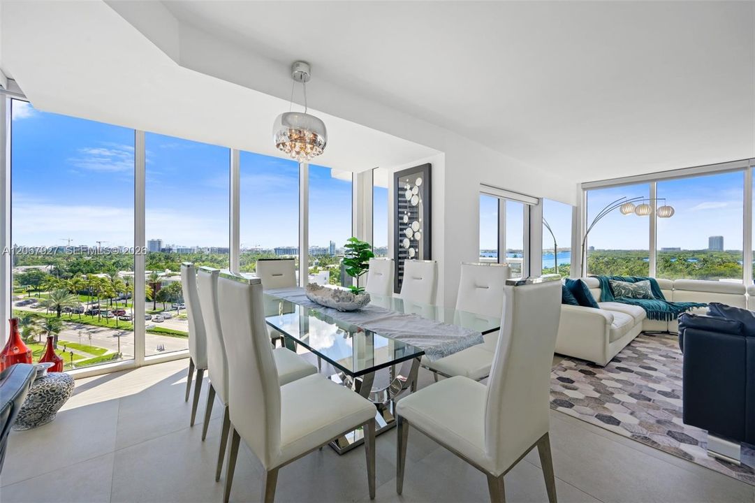 For Sale: $1,890,000 (3 beds, 2 baths, 1300 Square Feet)