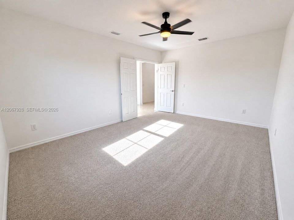 For Rent: $2,800 (4 beds, 2 baths, 2110 Square Feet)