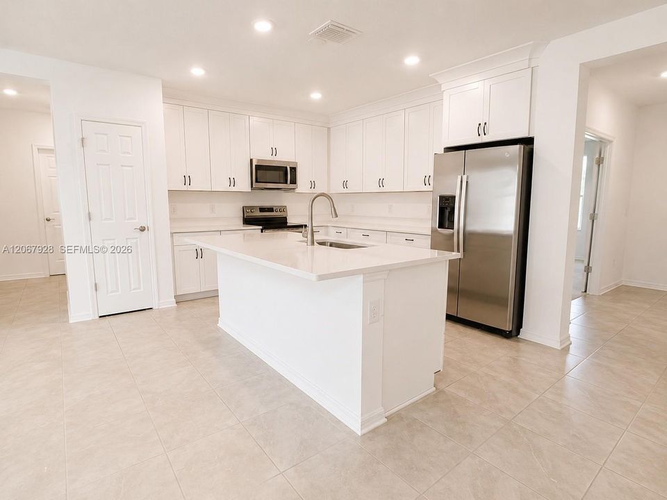 For Rent: $2,800 (4 beds, 2 baths, 2110 Square Feet)