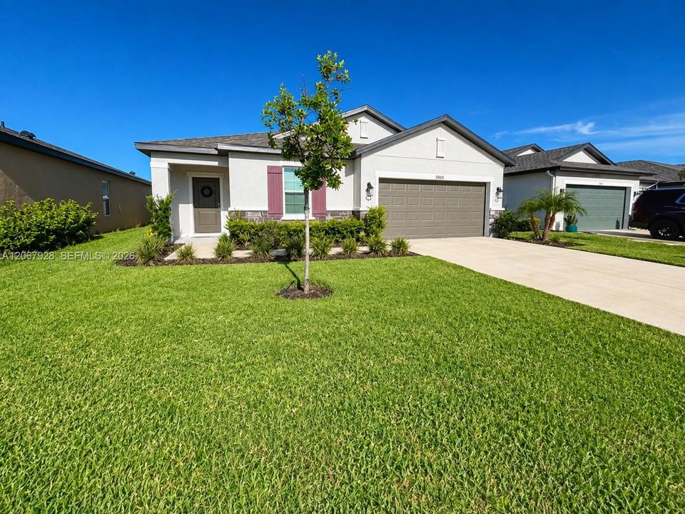 For Rent: $2,800 (4 beds, 2 baths, 2110 Square Feet)
