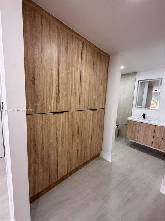 For Sale: $529,900 (2 beds, 2 baths, 1115 Square Feet)