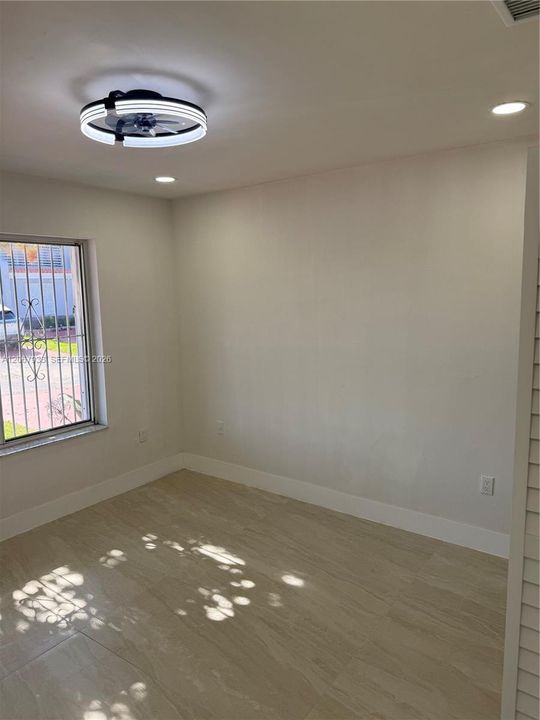 For Sale: $529,900 (2 beds, 2 baths, 1115 Square Feet)