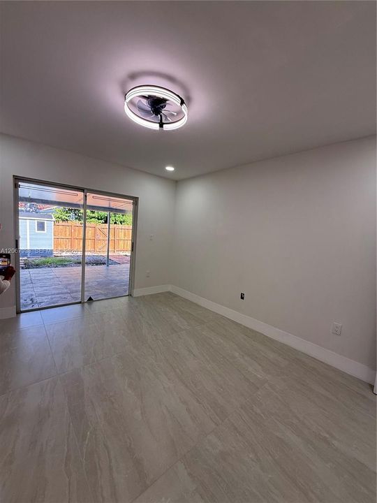 For Sale: $529,900 (2 beds, 2 baths, 1115 Square Feet)