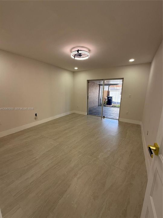 For Sale: $529,900 (2 beds, 2 baths, 1115 Square Feet)