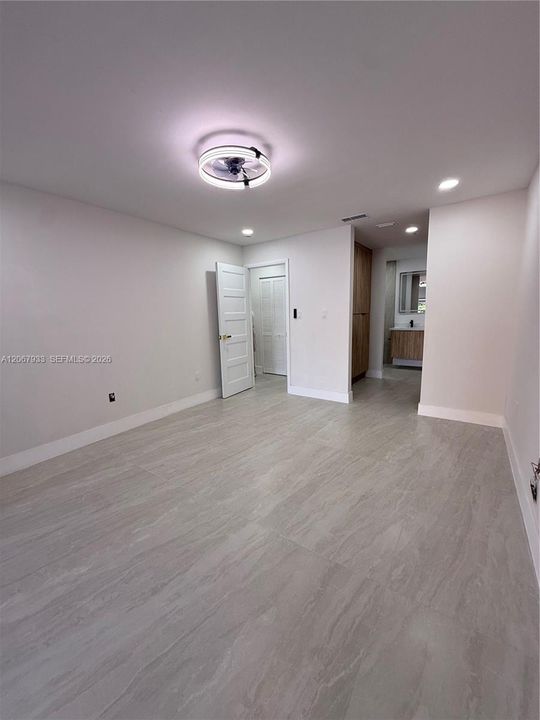 For Sale: $529,900 (2 beds, 2 baths, 1115 Square Feet)