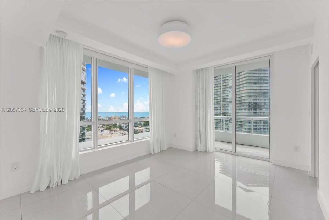 For Sale: $2,790,000 (3 beds, 3 baths, 1994 Square Feet)