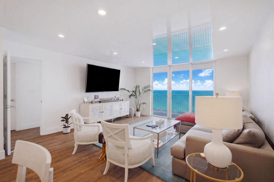 3580 S Ocean Blvd South Palm Beach FL 10
