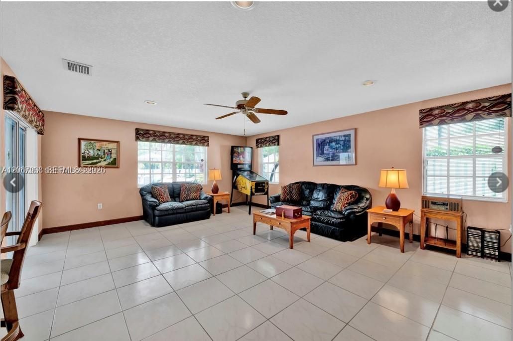 For Sale: $995,000 (4 beds, 2 baths, 3004 Square Feet)