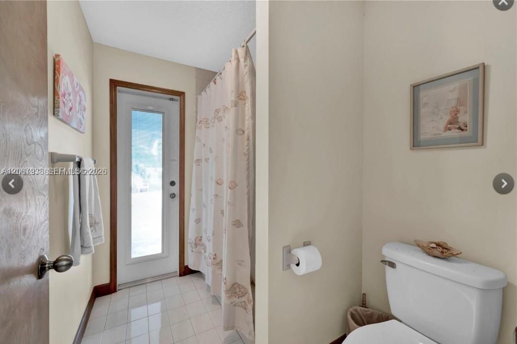 For Sale: $995,000 (4 beds, 2 baths, 3004 Square Feet)