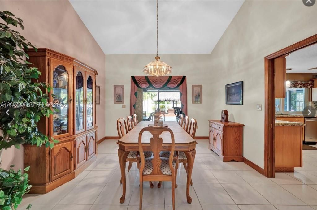 For Sale: $995,000 (4 beds, 2 baths, 3004 Square Feet)