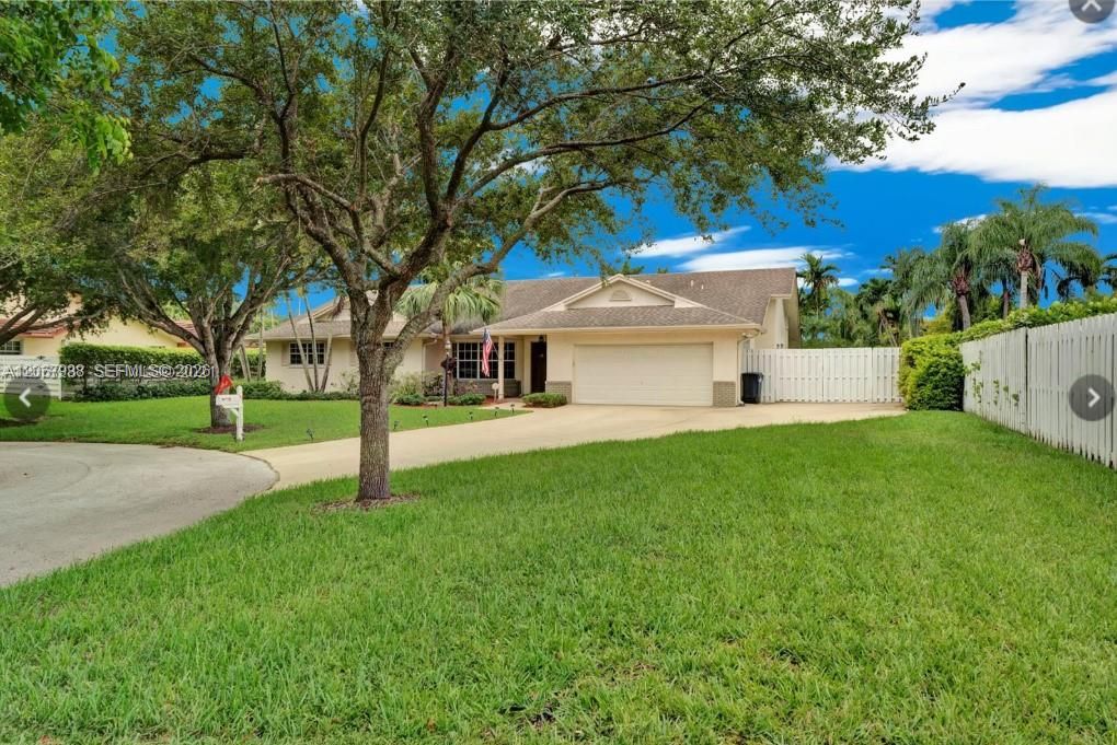 For Sale: $995,000 (4 beds, 2 baths, 3004 Square Feet)