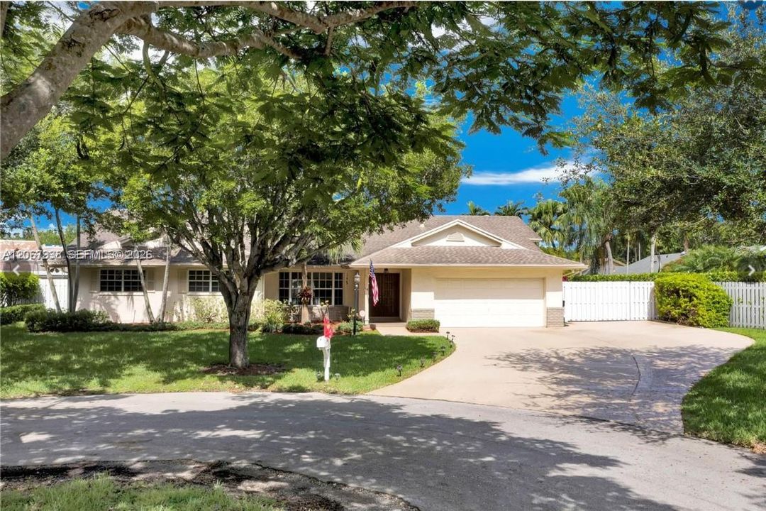 For Sale: $995,000 (4 beds, 2 baths, 3004 Square Feet)