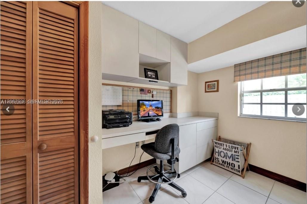 For Sale: $995,000 (4 beds, 2 baths, 3004 Square Feet)