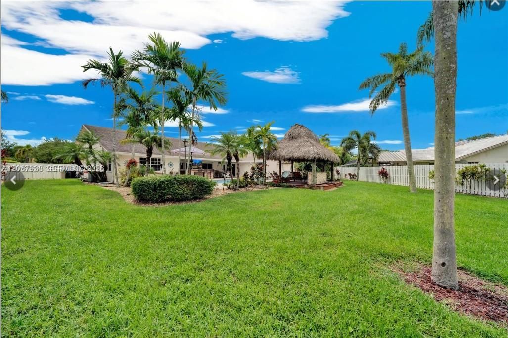 For Sale: $995,000 (4 beds, 2 baths, 3004 Square Feet)