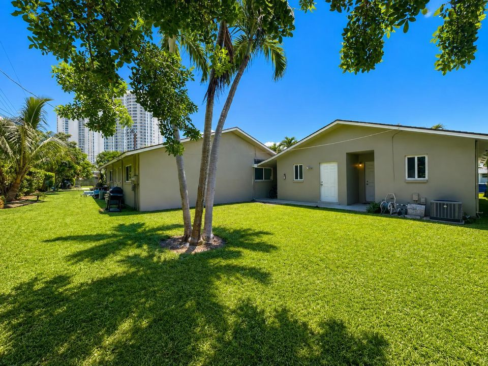 1232 Cabana Road 1