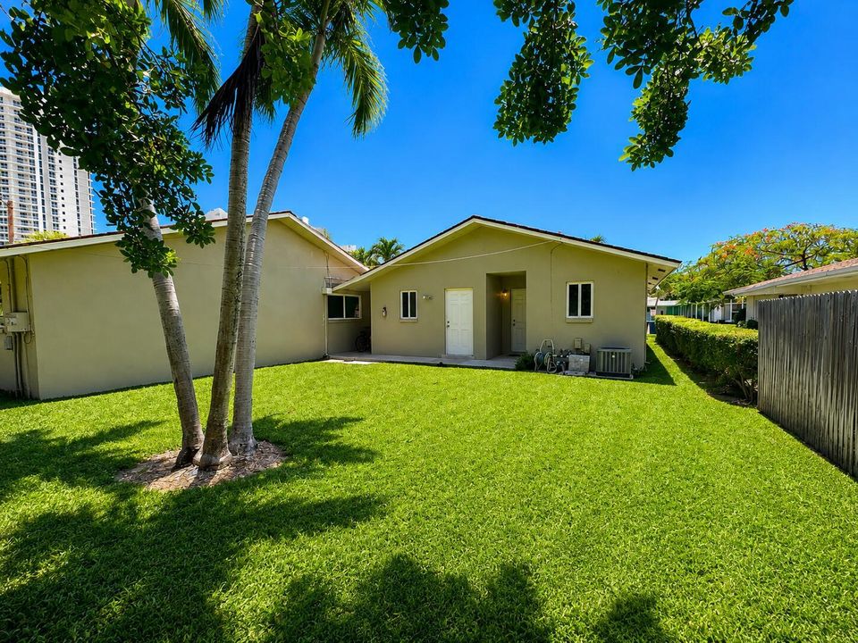 1232 Cabana Road 1