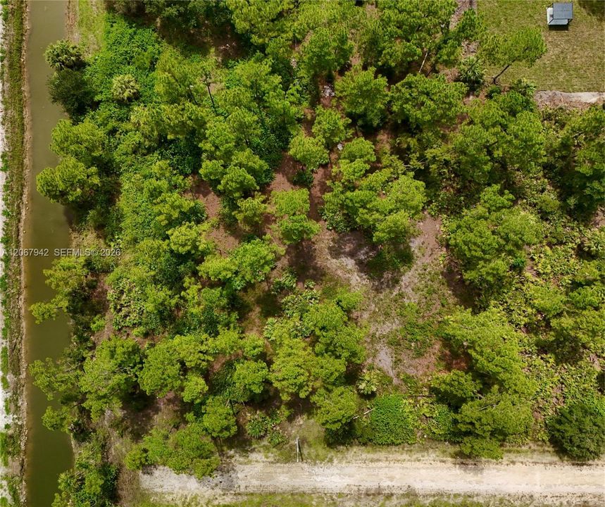 En Venta: $35,000 (0.50 acres)
