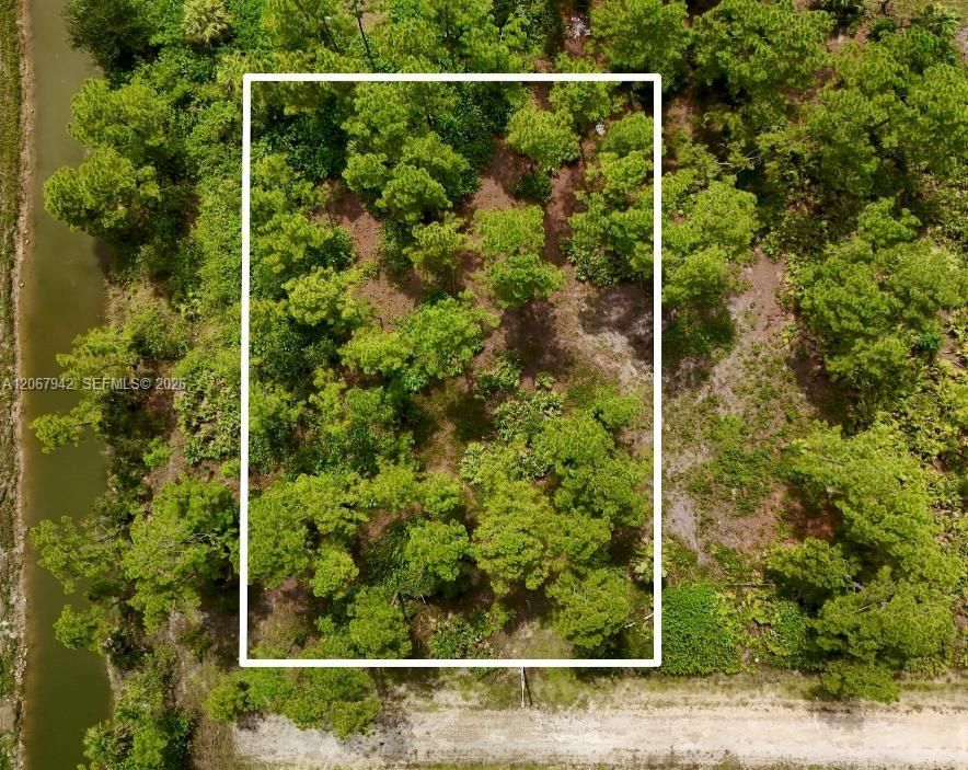 En Venta: $35,000 (0.50 acres)