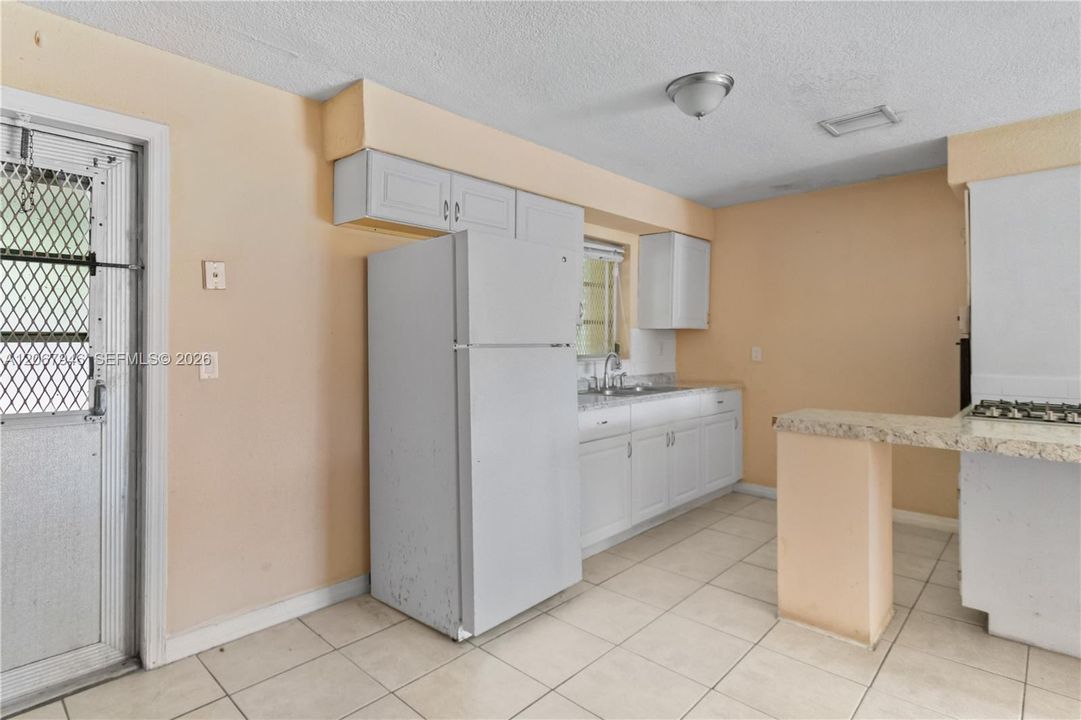 En Venta: $405,000 (3 camas, 2 baños, 1168 Pies cuadrados)