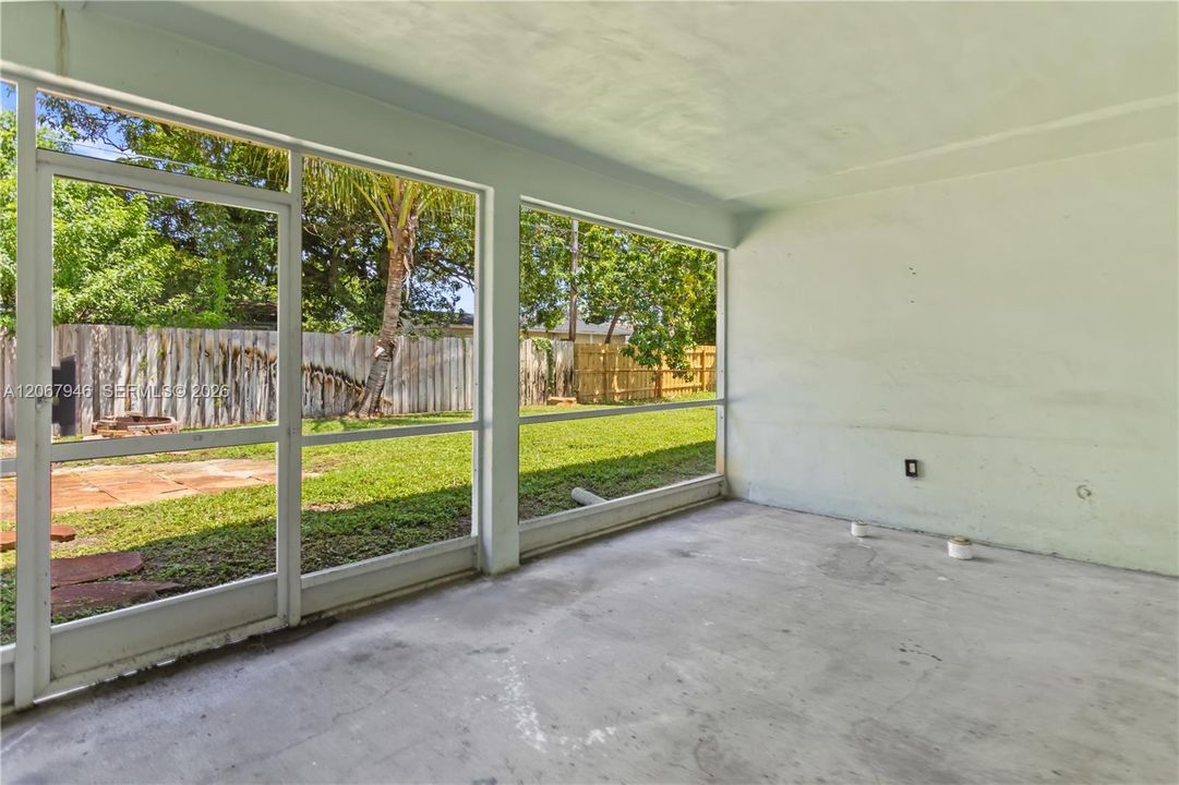 En Venta: $405,000 (3 camas, 2 baños, 1168 Pies cuadrados)