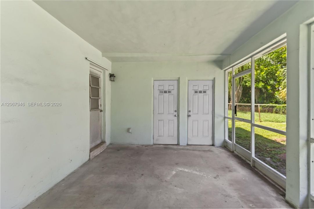 En Venta: $405,000 (3 camas, 2 baños, 1168 Pies cuadrados)