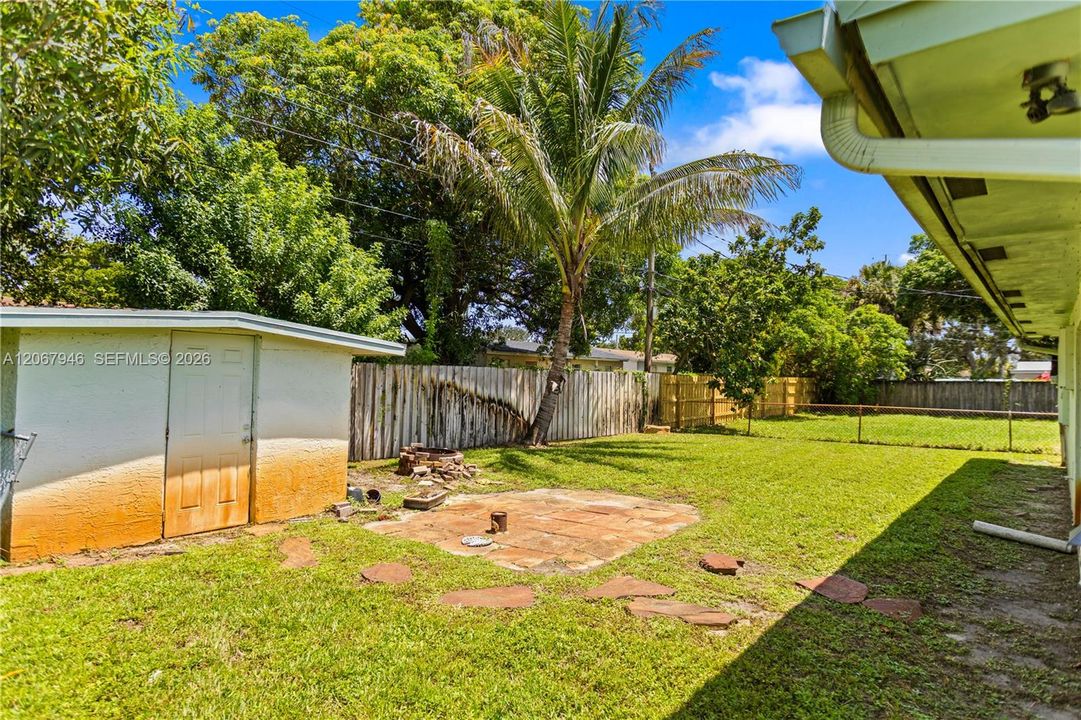 En Venta: $405,000 (3 camas, 2 baños, 1168 Pies cuadrados)