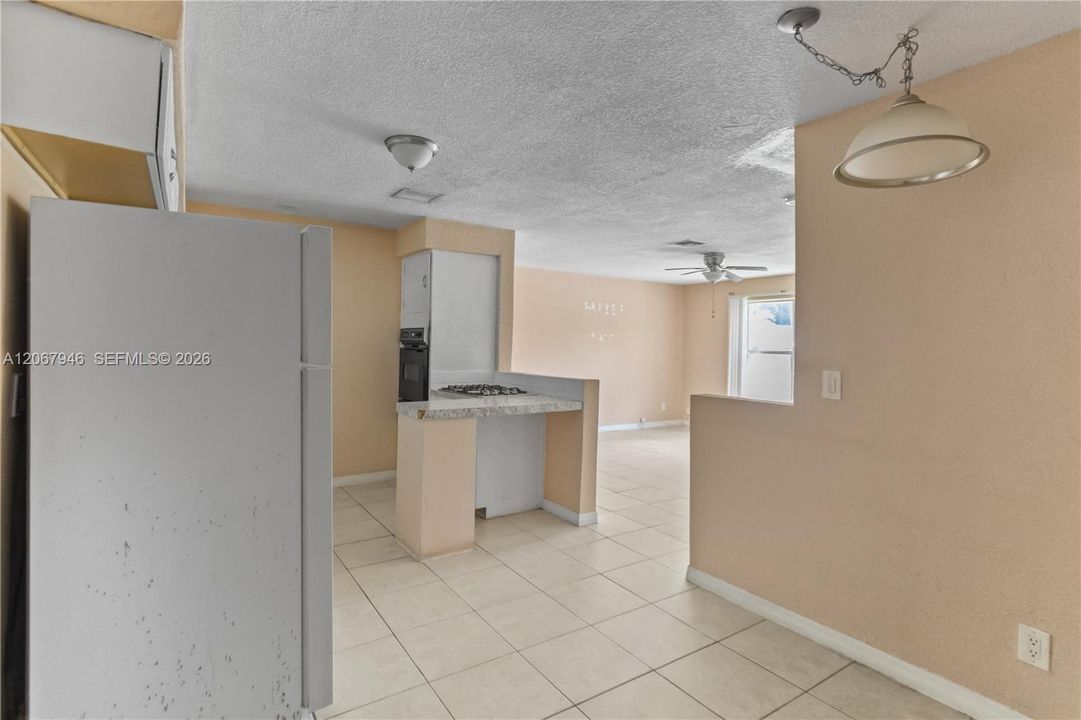 En Venta: $405,000 (3 camas, 2 baños, 1168 Pies cuadrados)