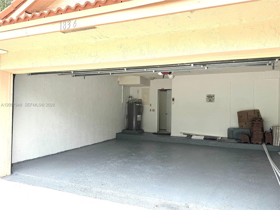 For Rent: $4,200 (4 beds, 2 baths, 2350 Square Feet)