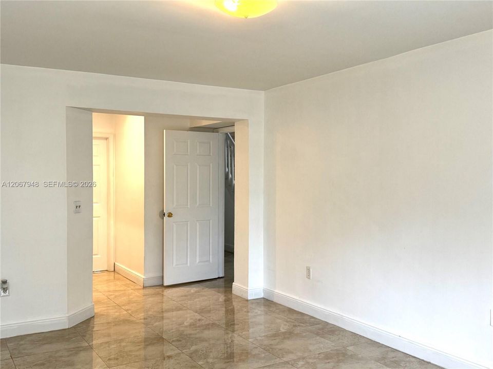 For Rent: $4,200 (4 beds, 2 baths, 2350 Square Feet)