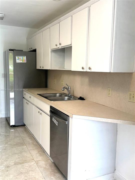 For Rent: $4,200 (4 beds, 2 baths, 2350 Square Feet)