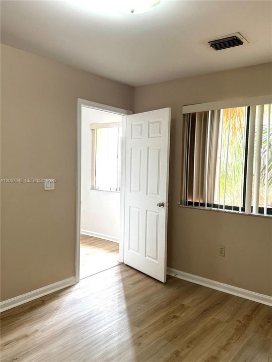 For Rent: $4,200 (4 beds, 2 baths, 2350 Square Feet)