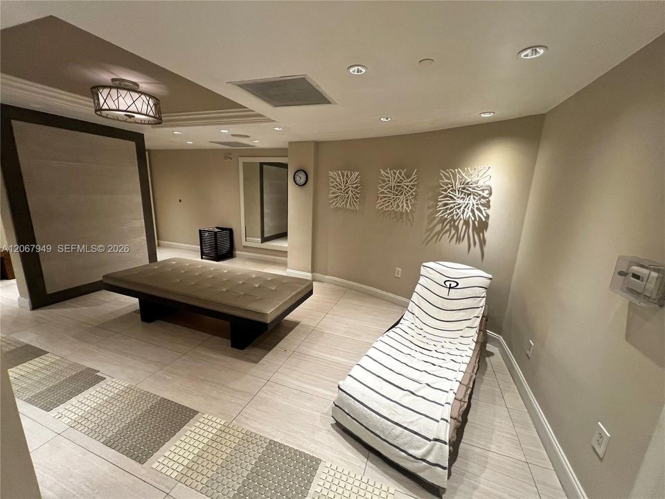 В аренду: $9,500 (2 спален, 2 ванн, 2970 Квадратных фут)