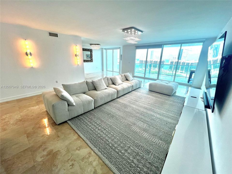 В аренду: $9,500 (2 спален, 2 ванн, 2970 Квадратных фут)