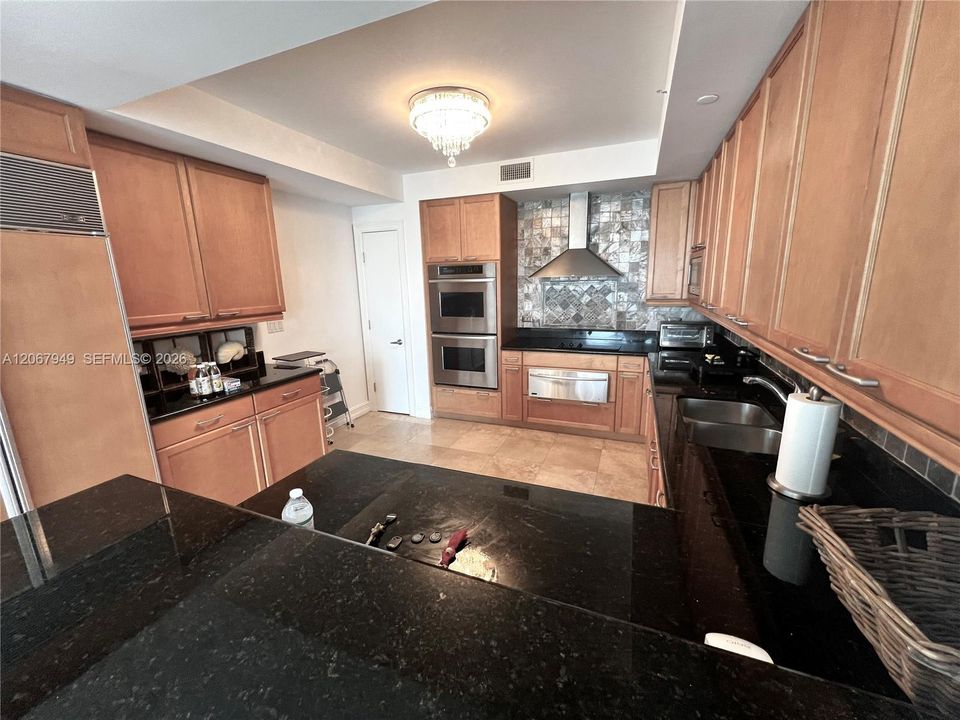 В аренду: $9,500 (2 спален, 2 ванн, 2970 Квадратных фут)