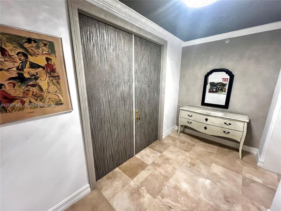 В аренду: $9,500 (2 спален, 2 ванн, 2970 Квадратных фут)