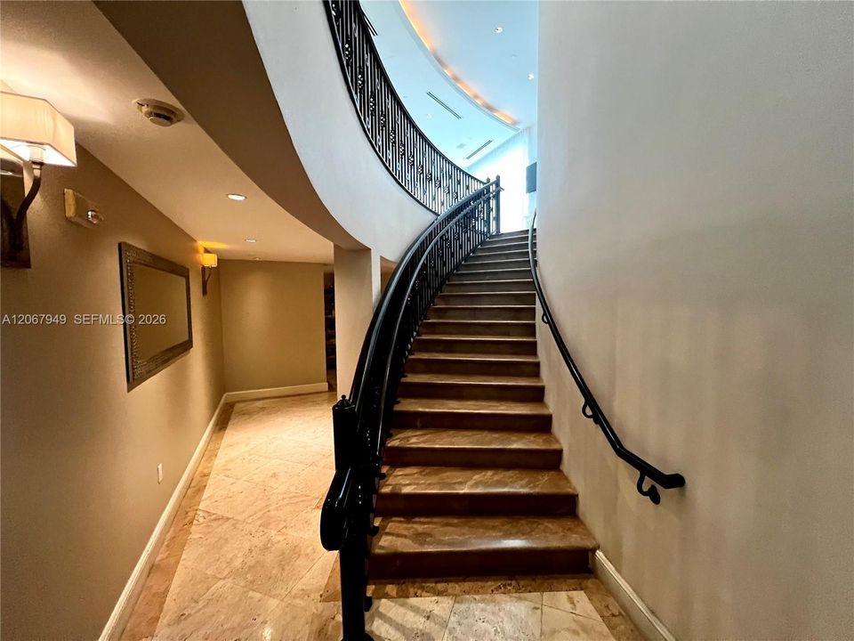 В аренду: $9,500 (2 спален, 2 ванн, 2970 Квадратных фут)
