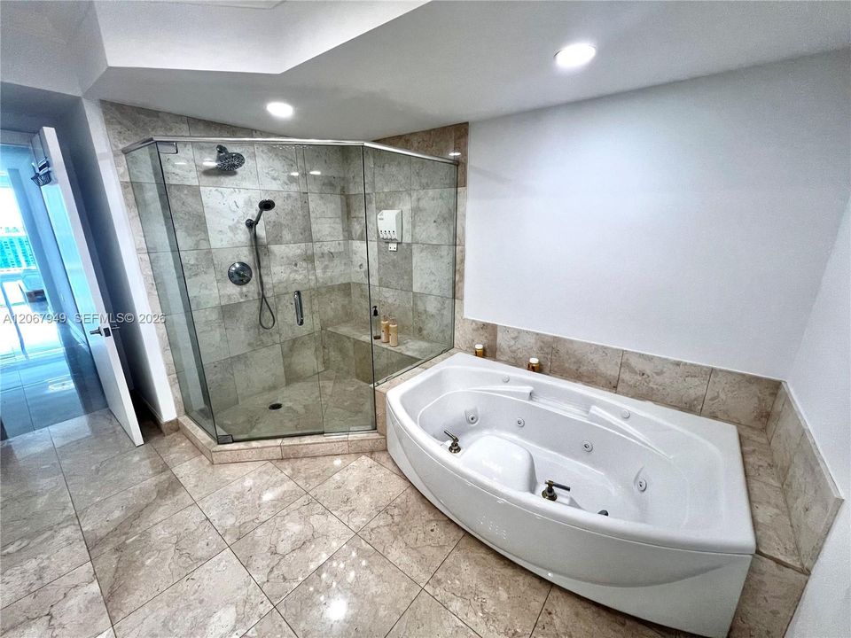 В аренду: $9,500 (2 спален, 2 ванн, 2970 Квадратных фут)