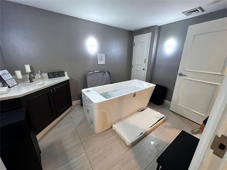 В аренду: $9,500 (2 спален, 2 ванн, 2970 Квадратных фут)