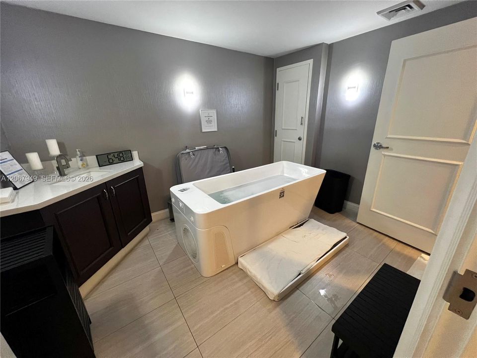 В аренду: $9,500 (2 спален, 2 ванн, 2970 Квадратных фут)