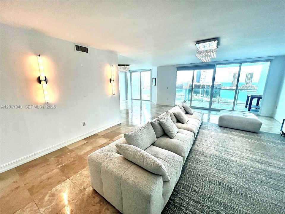 В аренду: $9,500 (2 спален, 2 ванн, 2970 Квадратных фут)