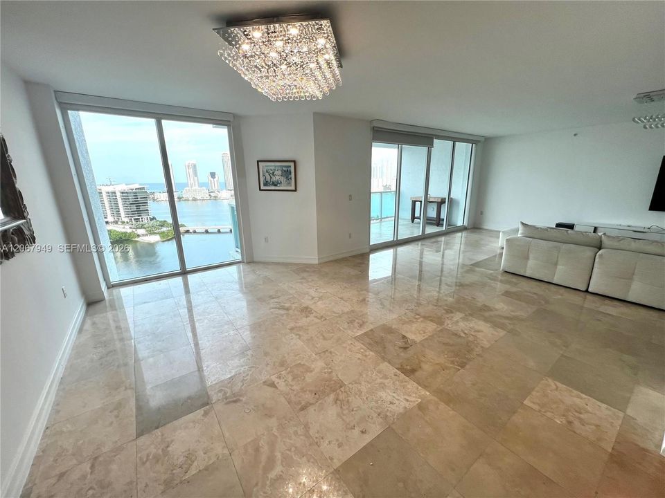 В аренду: $9,500 (2 спален, 2 ванн, 2970 Квадратных фут)