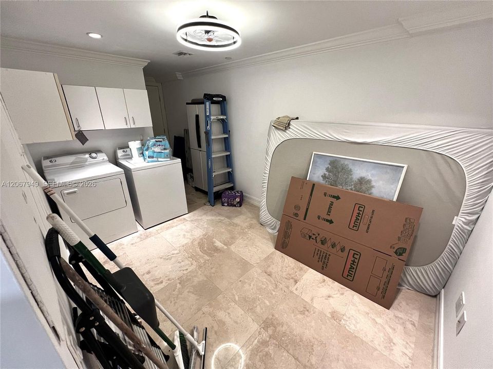 В аренду: $9,500 (2 спален, 2 ванн, 2970 Квадратных фут)