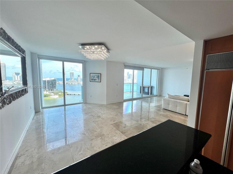 В аренду: $9,500 (2 спален, 2 ванн, 2970 Квадратных фут)